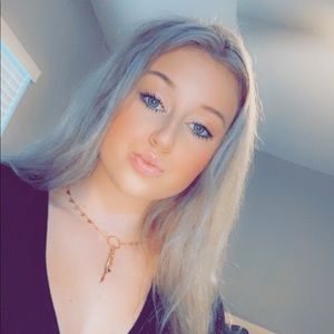 Meet your Posher, Carley